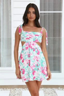 Gorgeous Vibes Mini Dress Green -Hello Molly Shop 0L4A0070 1679627634