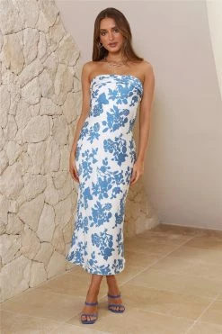 Island Vibe Satin Maxi Dress White 9 Island Vibe Satin Maxi Dress White -Hello Molly Shop 0L4A1869 1684074336