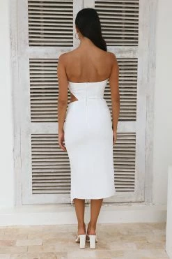 HELLO MOLLY Love At First Sight Midi Dress White -Hello Molly Shop 0L4A7234 1684131063 0ccfcd61 dc4e 43b9 8d51 6658574b68ef