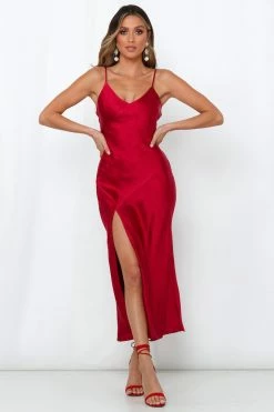 Crimson Clovers Maxi Dress Wine -Hello Molly Shop 190809 pt219932 6af15773 3da2 4115 ab21 b812c1dd7cfc