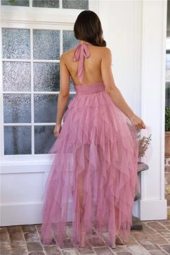 Into The Middle Tulle Halter Maxi Dress Pink -Hello Molly Shop 1W4A4092 1 1695203649 80252ab2 fb4a 448d 8367 a1eed6e43510