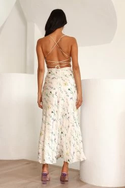 Brunch Now Satin Maxi Dress White 11 Brunch Now Satin Maxi Dress White -Hello Molly Shop 1W4A9084 1 1 1697682580 66b88687 b3b5 435f 949e 9907638953e7