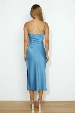 Sparkle Love Midi Dress Blue -Hello Molly Shop 221110HM 1639 1670190197 9ef2d816 c432 4965 8dd2 f9bc1e529f62
