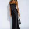 Show Off Girl Maxi Dress Black -Hello Molly Shop 230106HM 129 1675377986