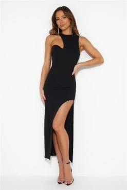 Girl In The Shadow Midi Dress Black