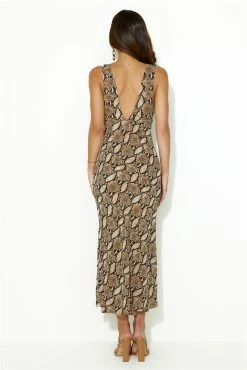 Five Star Resort Midi Dress Beige 11 Five Star Resort Midi Dress Beige -Hello Molly Shop 230818HM 0994 1693537744