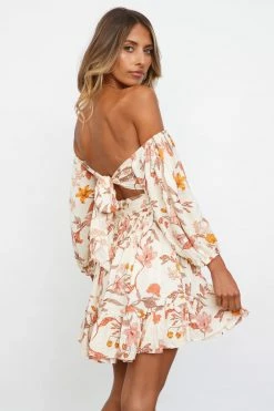 Dinner Party Dress Beige -Hello Molly Shop 2ef32b17ec72f3f12d84 83747a06 4025 4e3a bafa 76f8051febb9