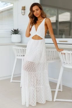 HELLO MOLLY Palm Cove Maxi Dress White -Hello Molly Shop 3807ff3d05db18885efe 6fb2b2db 9d61 48a9 82fe 2c30728d30c6
