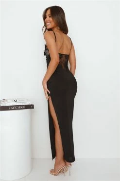 Romance Found Lace Maxi Dress Black 10 Romance Found Lace Maxi Dress Black -Hello Molly Shop L4A2836 1698308322