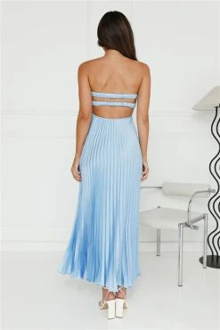 Clouds Of Love Strapless Pleated Maxi Dress Blue -Hello Molly Shop L4A5067 1701245336