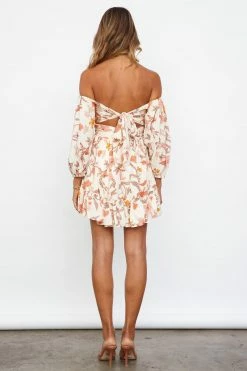 Dinner Party Dress Beige -Hello Molly Shop a8e1b7e05efce5fd1255 302a4601 48c9 464d b738 4077f964bfd4