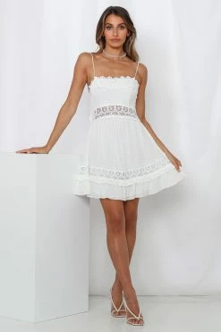 Shady Ladies Dress White -Hello Molly Shop hm 201001 00723 a1373eda 2374 450d 8686 15bbd3d237d3